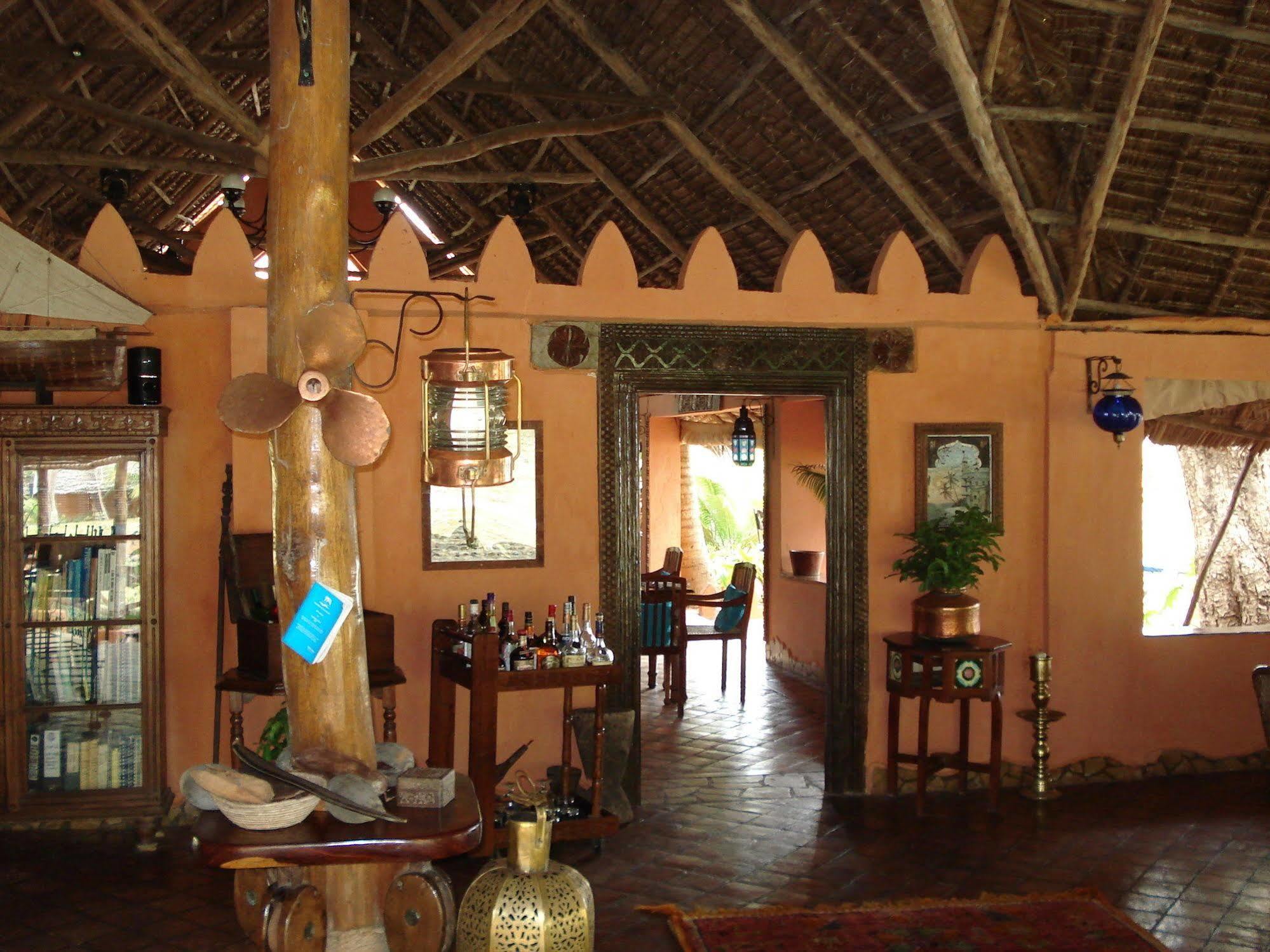 Kinasi Lodge Utende ภายนอก รูปภาพ