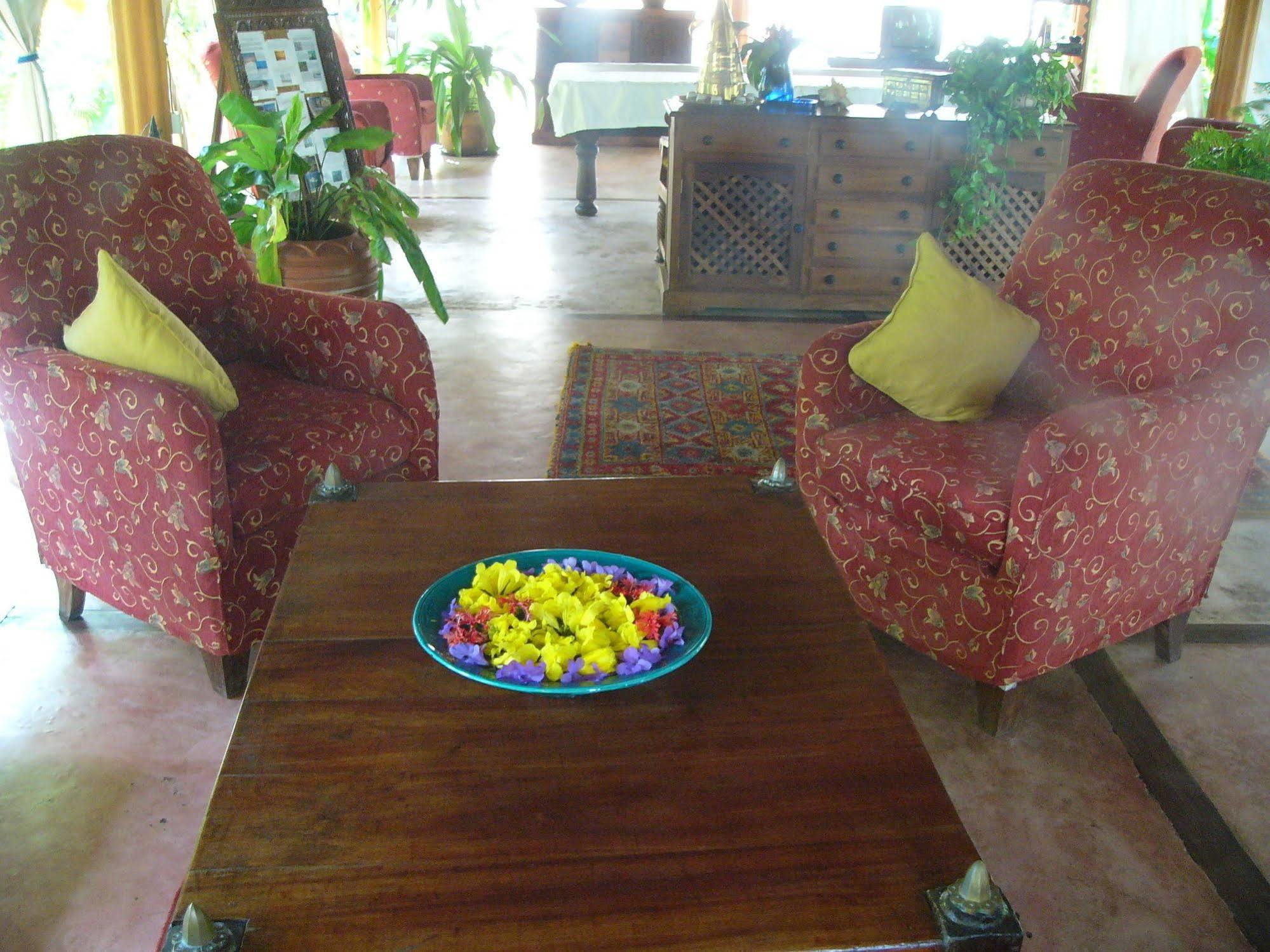 Kinasi Lodge Utende ภายนอก รูปภาพ