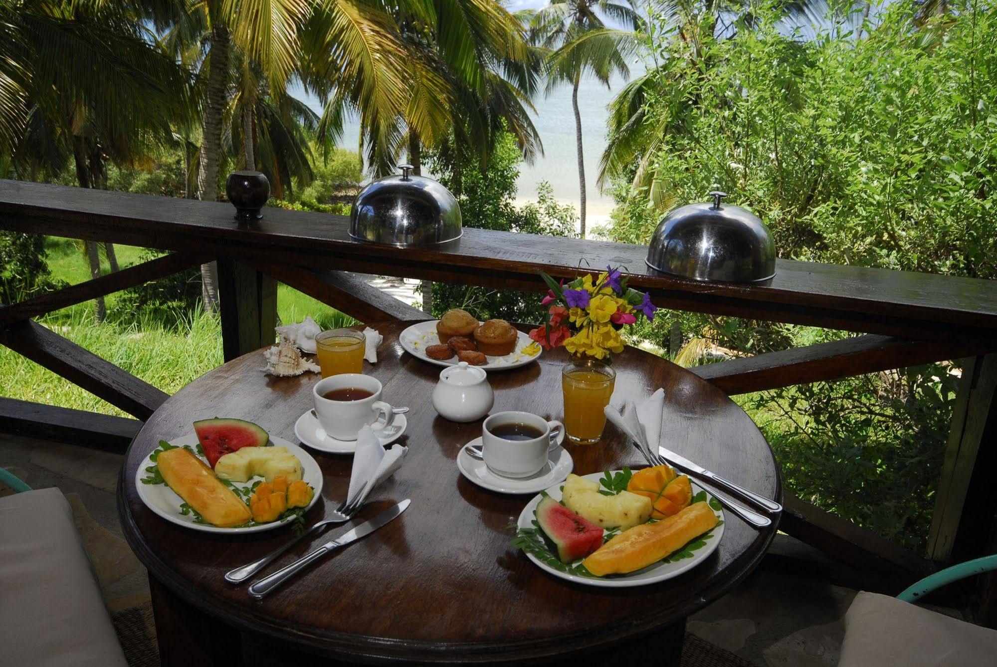 Kinasi Lodge Utende ภายนอก รูปภาพ